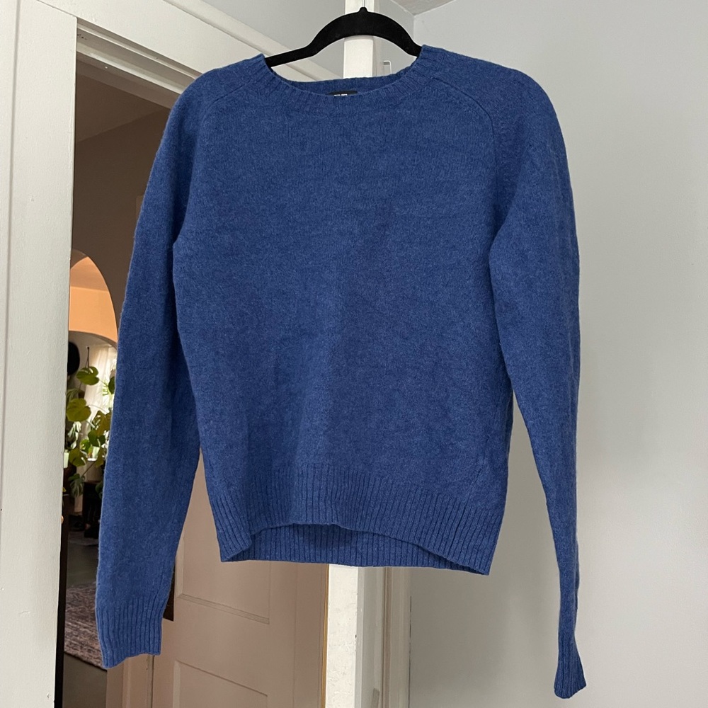 Uniqlo Blue Knit Sweater
